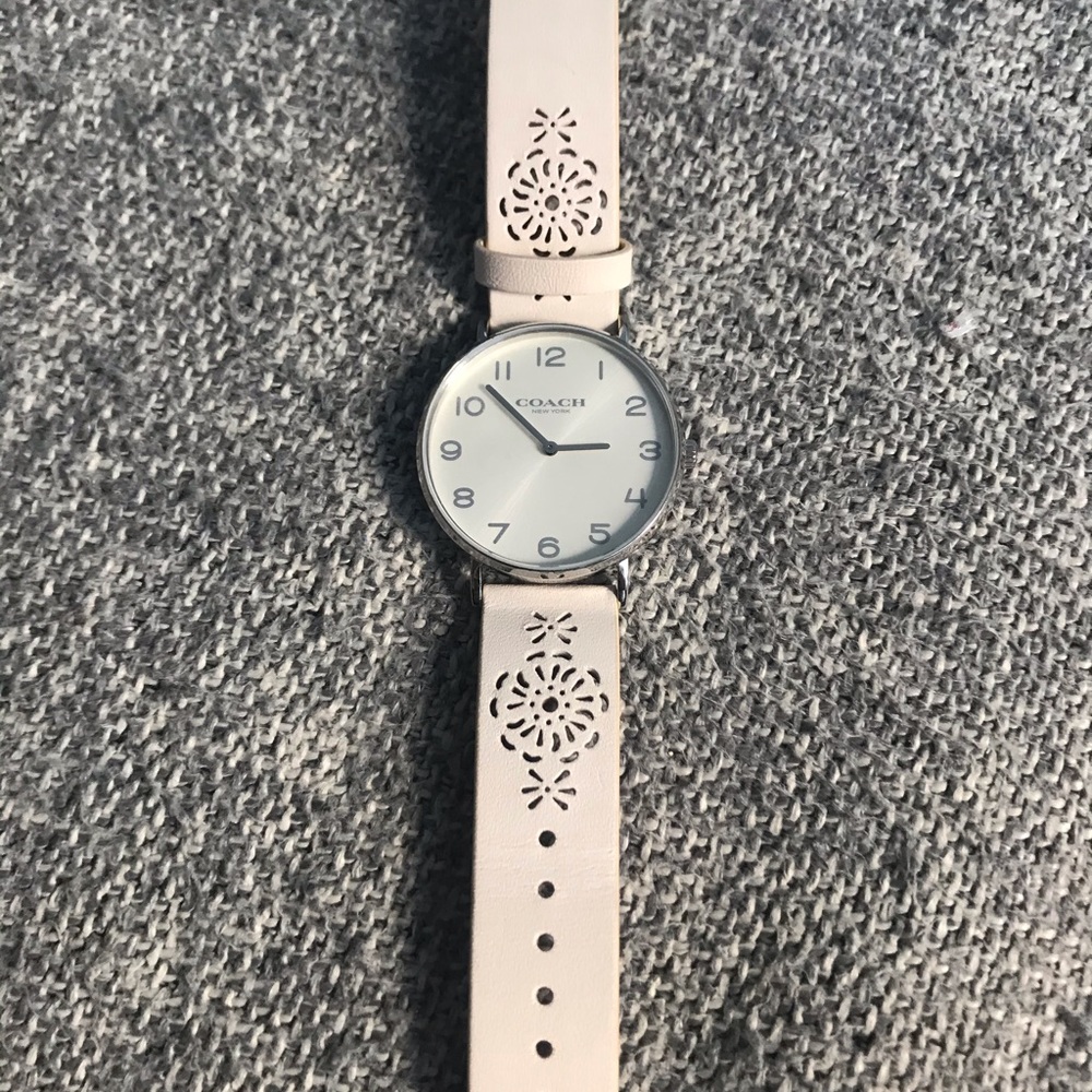 Women’s Coach Watch
